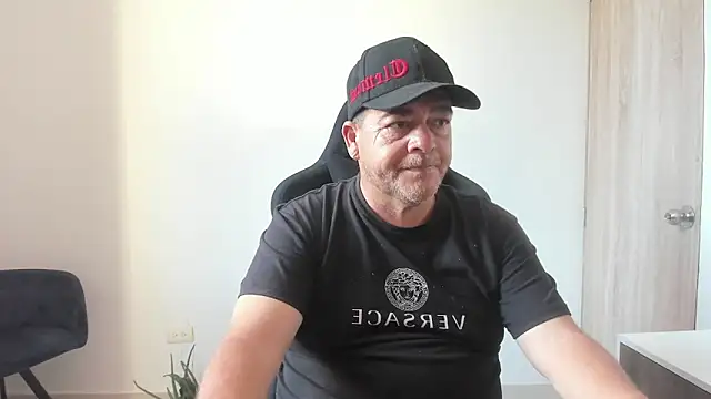 massimo dannger online show from 09/25/25, 09:29