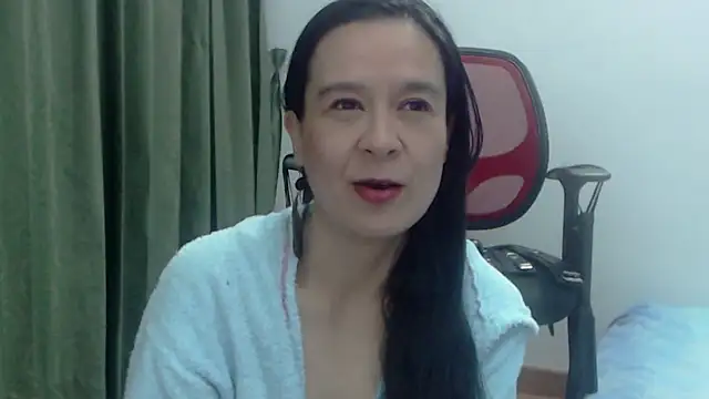 Aileendarkhot online show from 11/28/25, 05:43