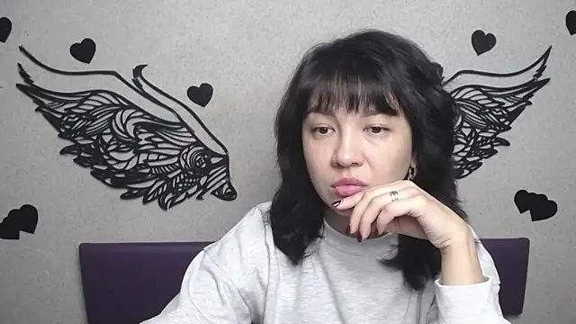 SelenaFly online show from 10/06/25, 05:05