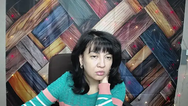 SelenaFly online show from 10/07/25, 05:04