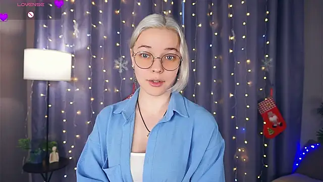 EdaKirkIin online show from 12/15/25, 06:17