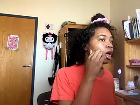 Snapshot of luvrgrllani chatting on 11/30/25, 03:27 luvrgrllani online show from 11/30/25, 03:27