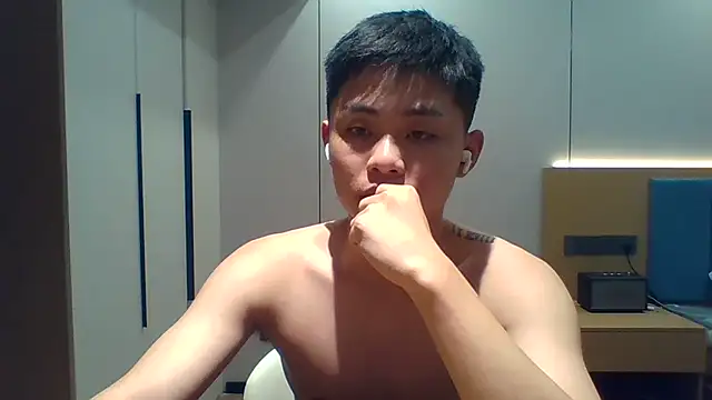 Snapshot of jensenyep chatting on 10/05/25, 04:27 jensenyep online show from 10/05/25, 04:27