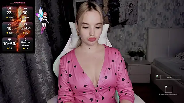 KiraKrox online show from 10/20/25, 06:41