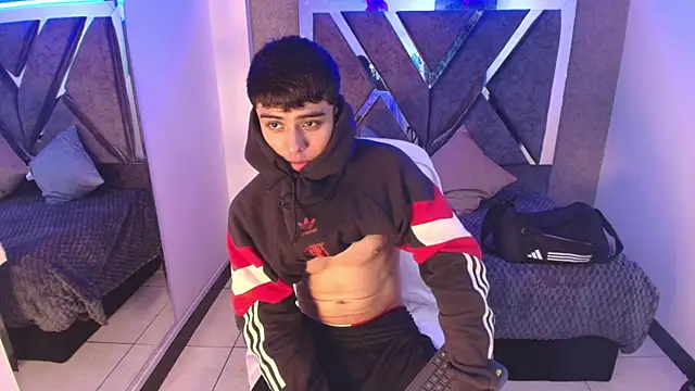 lian fooox online show from 09/18/25, 03:52