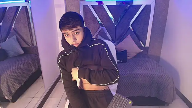 lian fooox online show from 09/20/25, 04:46