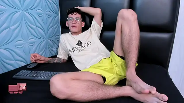 LittleMax23 online show from 10/08/25, 12:58