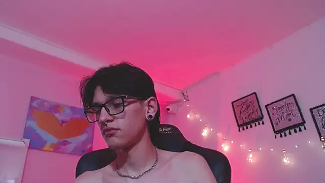 Snapshot of JAX25_OS chatting on 09/29/25, 09:30 JAX25 OS online show from 09/29/25, 09:30