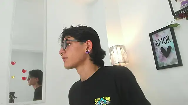 Snapshot of JAX25_OS chatting on 10/02/25, 07:21 JAX25 OS online show from 10/02/25, 07:21