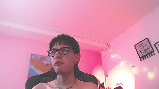 Snapshot of JAX25_OS chatting on 10/30/25, 07:36 JAX25 OS online show from 10/30/25, 07:36