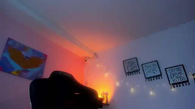 Snapshot of JAX25_OS chatting on 11/07/25, 07:14 JAX25 OS online show from 11/07/25, 07:14