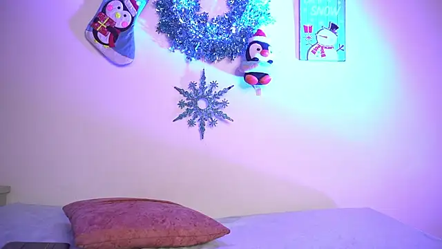 Snapshot of valentina_king18 chatting on 12/19/25, 03:13 valentina king18 online show from 12/19/25, 03:13