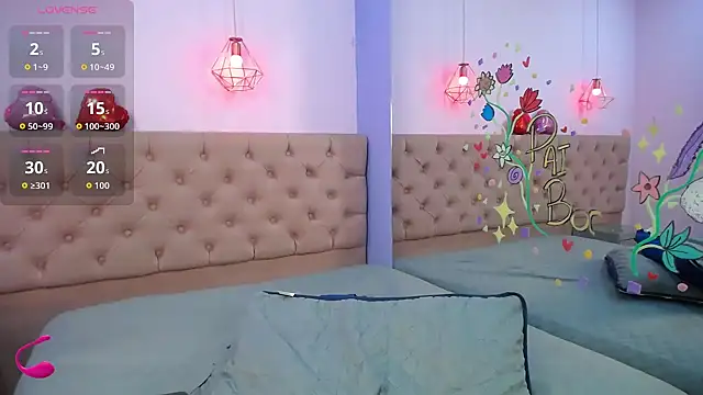 Snapshot of tiiny_emilly chatting on 10/01/25, 09:32 tiiny emilly online show from 10/01/25, 09:32