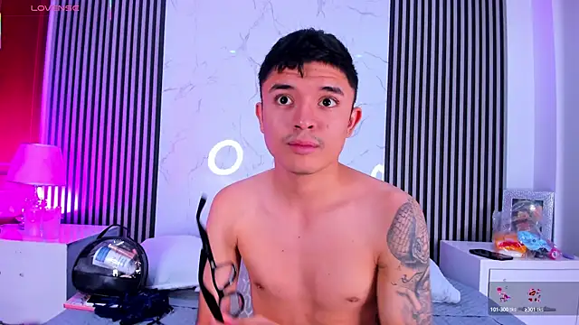 Snapshot of StephanAndSamantha chatting on 10/05/25, 10:29 StephanAndSamantha online show from 10/05/25, 10:29