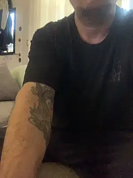 Snapshot of BurcuMertizmir chatting on 10/26/25, 02:34 BurcuMertizmir online show from 10/26/25, 02:34