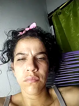 Snapshot of lucerocutte chatting on 11/11/25, 06:13 lucerocutte online show from 11/11/25, 06:13