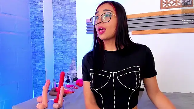 Snapshot of Sarita__love chatting on 01/08/26, 02:25 Sarita love online show from 01/08/26, 02:25
