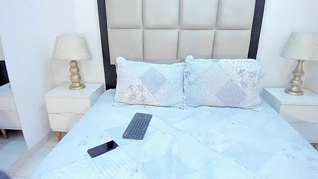 ElisabettaMonroy online show from 10/02/25, 01:51