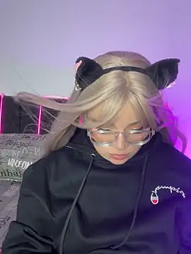 Annie Grosse online show from 09/18/25, 08:55