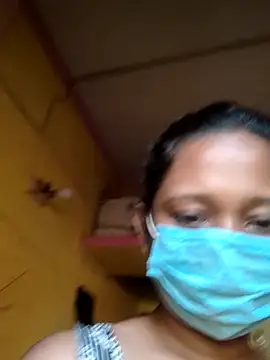 Snapshot of pujaroy363534 chatting on 10/13/25, 10:48 pujaroy363534 online show from 10/13/25, 10:48