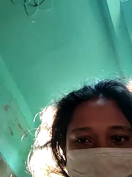 Snapshot of pujaroy363534 chatting on 11/26/25, 06:14 pujaroy363534 online show from 11/26/25, 06:14