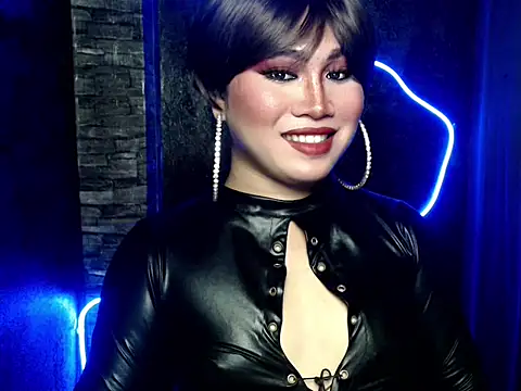 pretty lassy online show from 09/19/25, 09:54