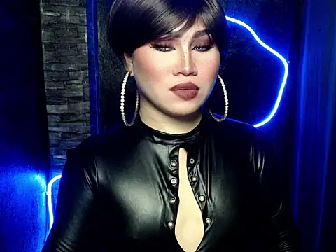 pretty lassy online show from 09/28/25, 08:09