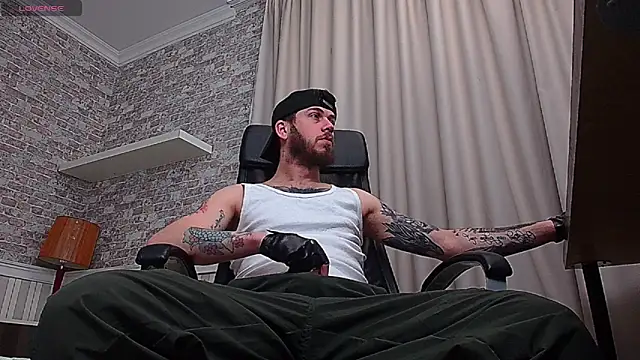 Snapshot of JonahShaw chatting on 02/16/26, 05:47 JonahShaw online show from 02/16/26, 05:47