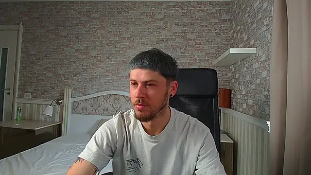 Snapshot of JonahShaw chatting on 06/01/26, 04:14 JonahShaw online show from 06/01/26, 04:14