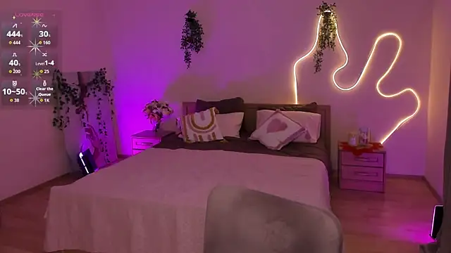 Lisa Blossom online show from 06/08/26, 06:03