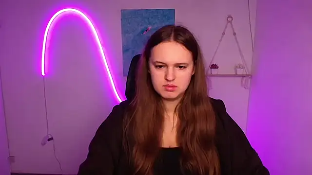 Aurora White online show from 10/11/25, 05:17