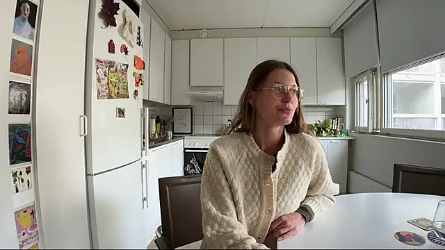 Snapshot of Scorpion_Peach chatting on 09/26/25, 01:15 Scorpion Peach online show from 09/26/25, 01:15