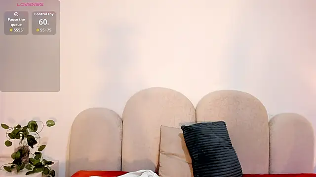 Snapshot of najwa__ chatting on 09/25/25, 04:38 najwa   online show from 09/25/25, 04:38