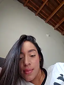 AriadnaTaylor online show from 11/18/25, 06:34