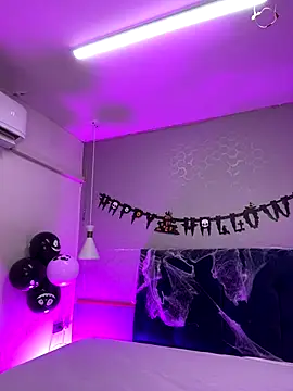 Leo Savage  online show from 10/12/25, 03:16