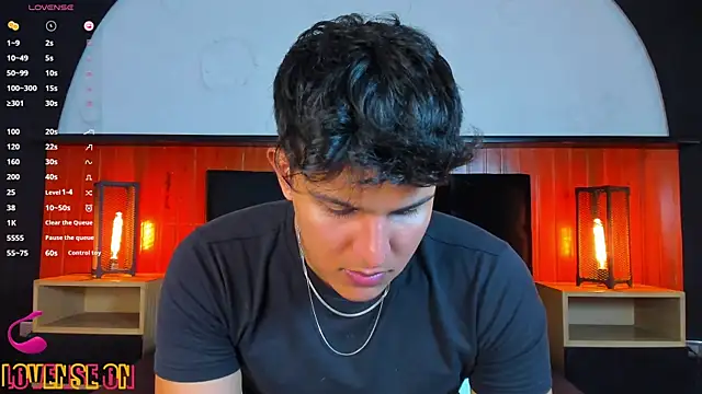 Leo Savage  online show from 05/01/26, 04:06