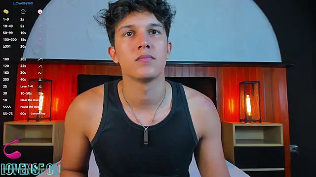 Leo Savage  online show from 05/15/26, 04:08
