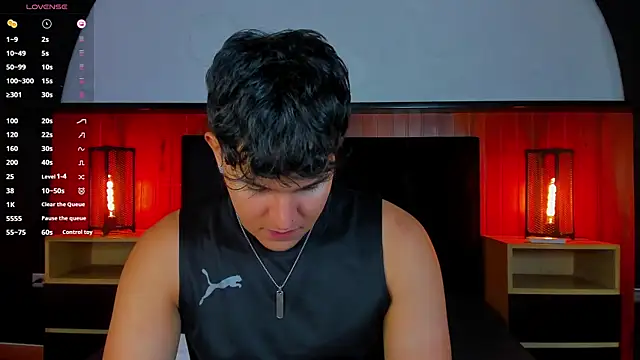 Leo Savage  online show from 06/09/26, 04:24
