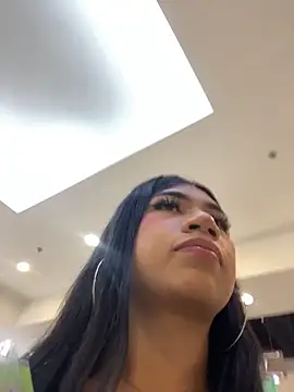 LiaSaenz27 online show from 10/24/25, 03:08