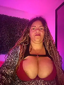 Snapshot of Eva_Luxei chatting on 09/20/25, 09:10 Eva Luxei online show from 09/20/25, 09:10