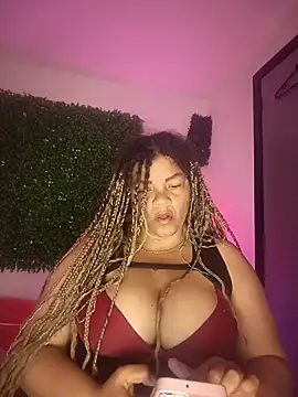 Snapshot of Eva_Luxei chatting on 10/11/25, 07:18 Eva Luxei online show from 10/11/25, 07:18