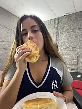 CamileX online show from 10/25/25, 02:13