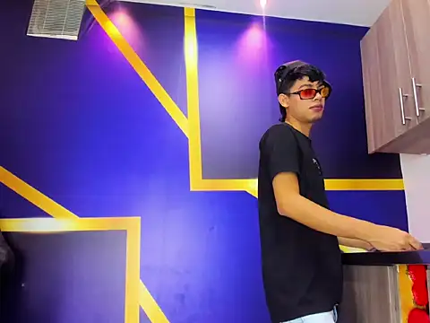 gustavo saaled19  online show from 09/14/25, 07:57