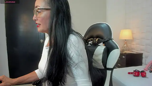 Snapshot of yulitza1025 chatting on 12/15/25, 12:31 yulitza1025 online show from 12/15/25, 12:31