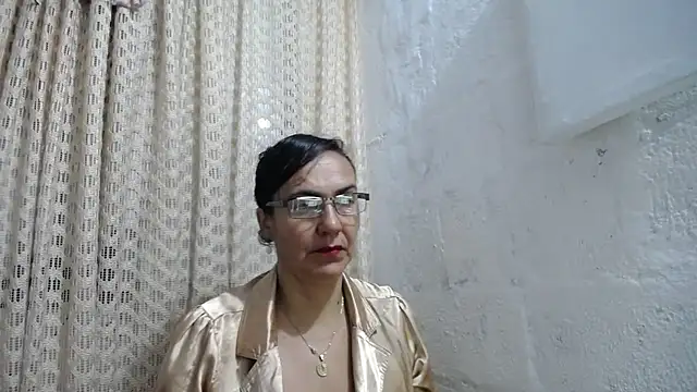 Snapshot of gabbyparker_ chatting on 11/04/25, 09:41 gabbyparker online show from 11/04/25, 09:41