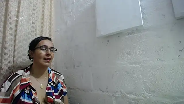Snapshot of gabbyparker_ chatting on 12/03/25, 10:19 gabbyparker online show from 12/03/25, 10:19