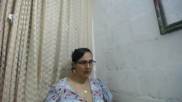 Snapshot of gabbyparker_ chatting on 02/11/26, 01:10 gabbyparker online show from 02/11/26, 01:10