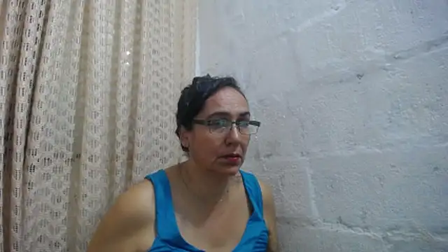 Snapshot of gabbyparker_ chatting on 03/16/26, 09:13 gabbyparker online show from 03/16/26, 09:13
