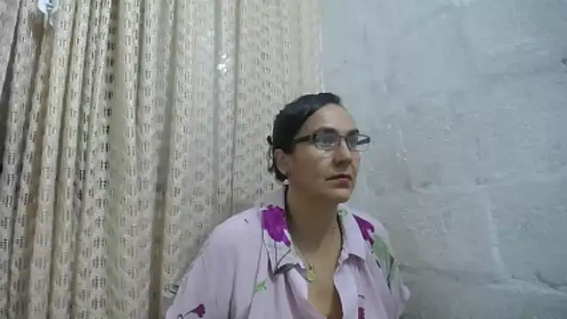 Snapshot of gabbyparker_ chatting on 03/19/26, 10:41 gabbyparker online show from 03/19/26, 10:41