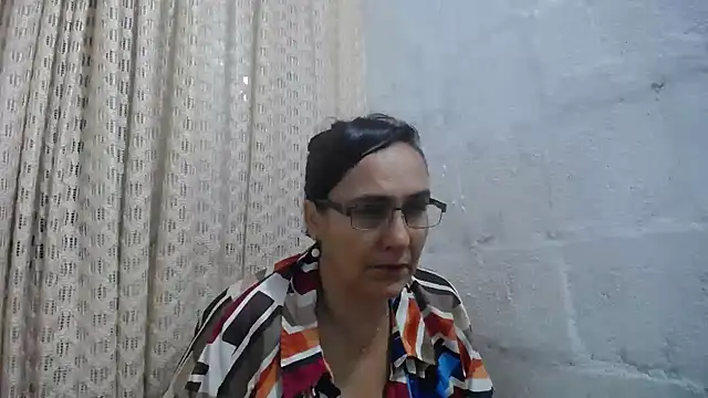 Snapshot of gabbyparker_ chatting on 03/23/26, 06:39 gabbyparker online show from 03/23/26, 06:39